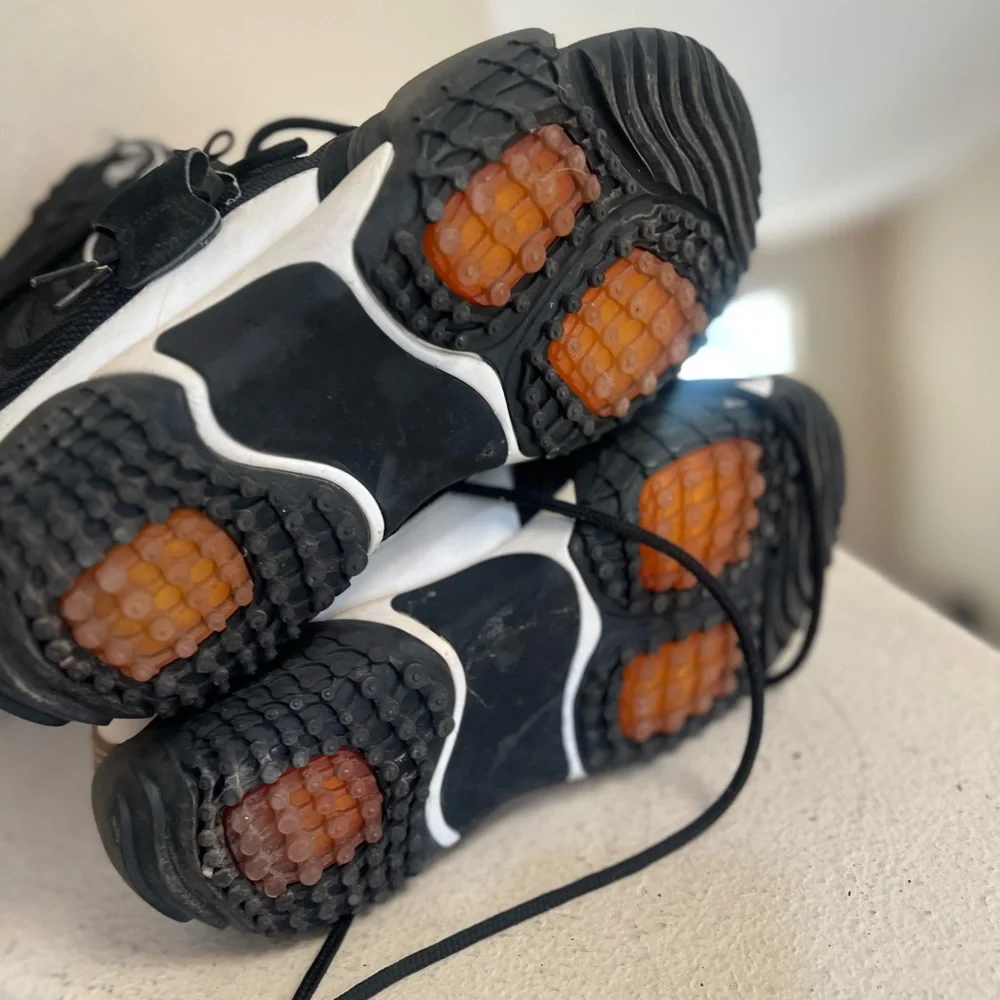 AIRWALK SNOWBOARD BOOTS, Black, Unisex Men size 11 Women size 12